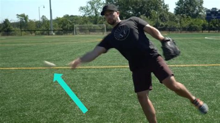 Is throwing side arm bad?